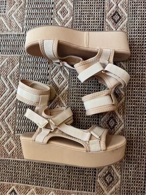 AZALEA WANG Tan Platform Sandals w/ Ankle Strap Size8.5